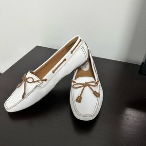 Clarks Artisan White moccasins